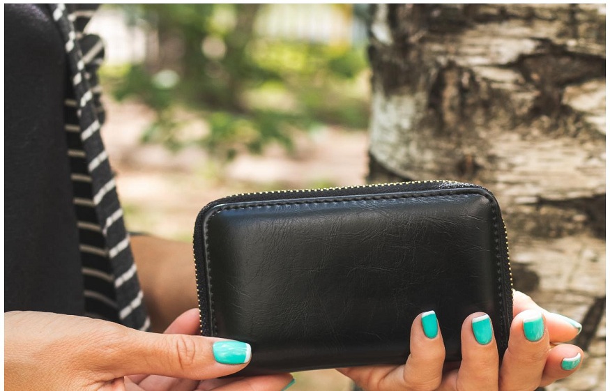 how to choose the best wallets for women